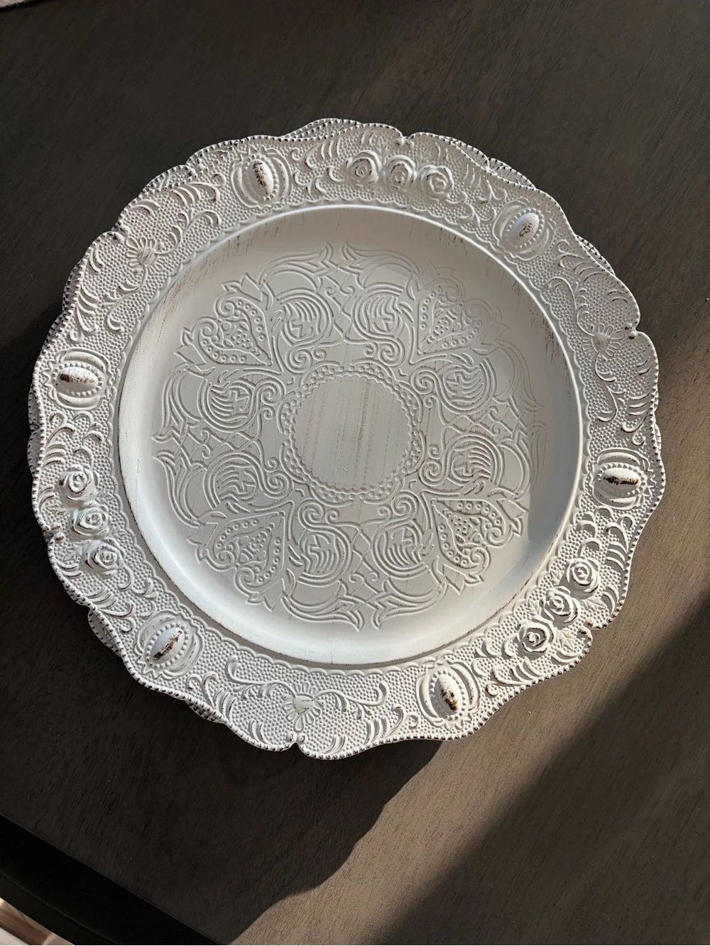 White Ornate Decorative Charger Plates (6) - Elegant Home Dining Accent